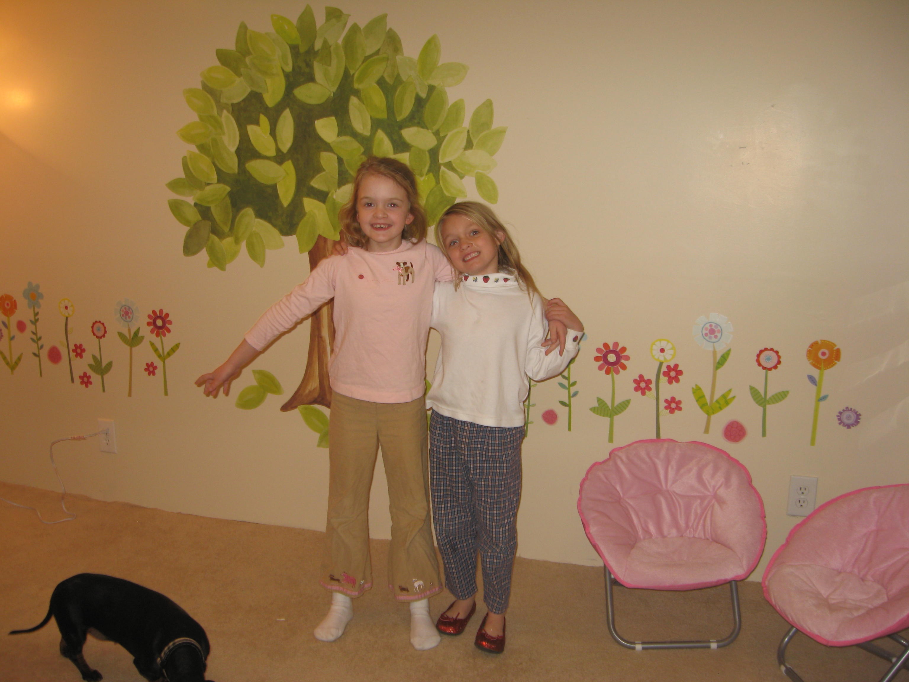 2009_12_23 Jane and Cate in Basement Playroom.jpg